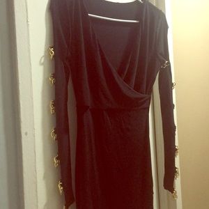 Black dress sleeves With gold chain